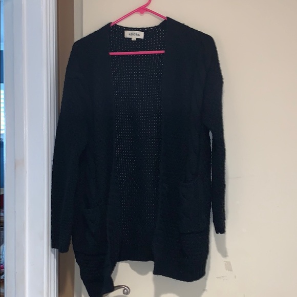 𝙱𝚕𝚊𝚌𝚔 𝚔𝚗𝚒𝚝 𝚌𝚊𝚛𝚍𝚒𝚐𝚊𝚗 - Picture 4 of 4